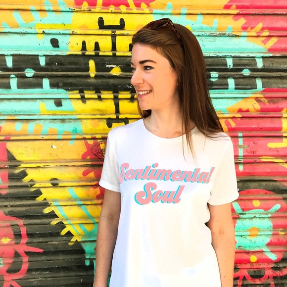 Made au Gold Graphic Tee “Sentimental Soul” T-Shirt size Large - Picture 4 of 15